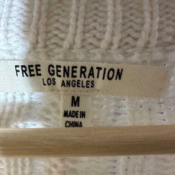 Free Generation Cream Cable Knit Sweater Size M EUC - Picture 4 of 6